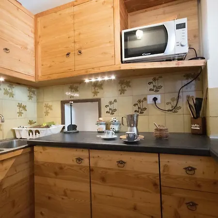 Maison Glarey Cir Vda 0023 דירה